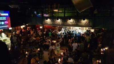 วอร์มอัพคาเฟ่