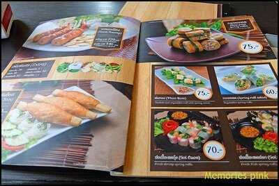 ร้านอาหาร วีทีแหนมเนือง