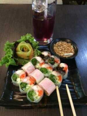 ร้านอาหาร วีทีแหนมเนือง