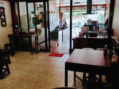 ร้านข้าวตอก