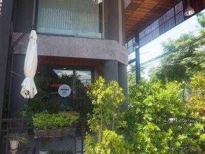 ภาคินัย คาเฟ่