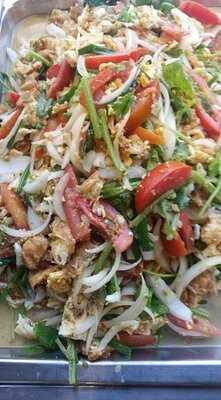 ข้าวแกงเมืองชล