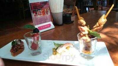 ตะวา บิสโทร