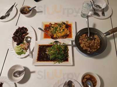 ร้านกระเพาะปลาริมเมย & จิวเวอรี่