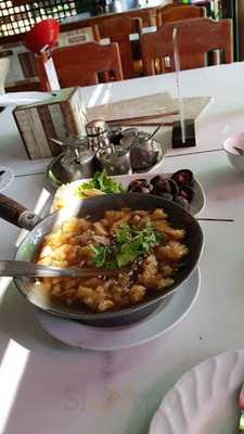 ร้านกระเพาะปลาริมเมย & จิวเวอรี่