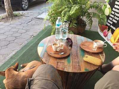 เดอะ จู๊ซเซอรี่ คาเฟ่