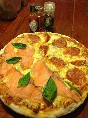 เกาะลันตาพิซซ่า(เชียงใหม่)