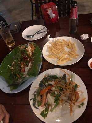 โคซี่ คาเฟ่ บาร์ เขาสก