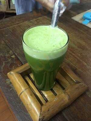 บอร์เดอร์ไลน์ ทีการ์เด้น