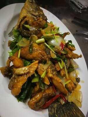 19th Hole Bar And Grill