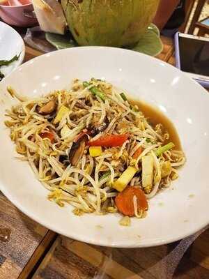 จันทร์เจ้าข้าวซอย