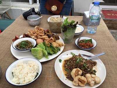 กิ๋นลำกิ๋นดี