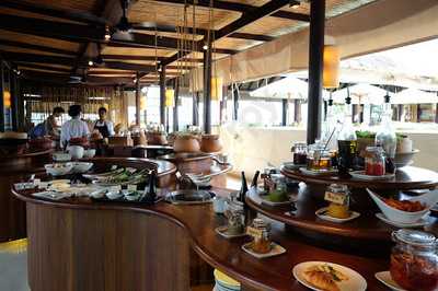 วูบาร์ - ดับบลิว เกาะสมุย