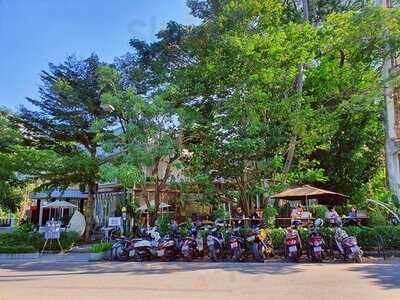 ร้านกาแฟอ่างแก้ว บาย อัยยะ คาเฟ่