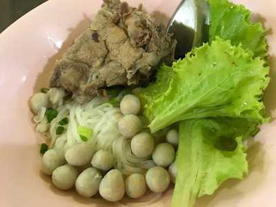 ร้านอาหาร อ๋องทิพย์รส