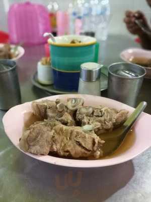 ร้านอาหาร อ๋องทิพย์รส