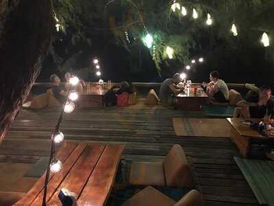 อินทัช เรสเตอรองท์