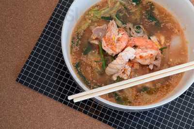 ผัดไทยสายน้ำผึ้ง