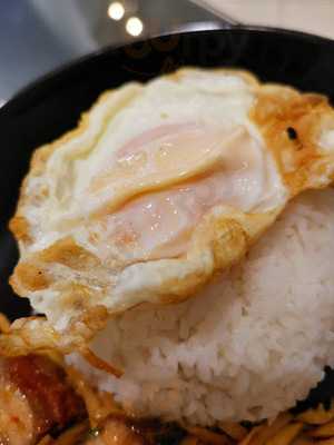 ผัดไทยสายน้ำผึ้ง