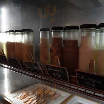 เดอะ คิทเช่น เทเบิ้ล