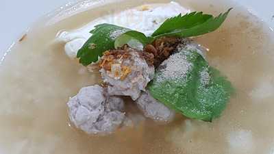 ก๋วยเตี๋ยวต้มยำลำไย Longan Noodle Soup