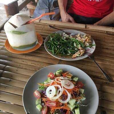 ลีโอ อาหารไทย