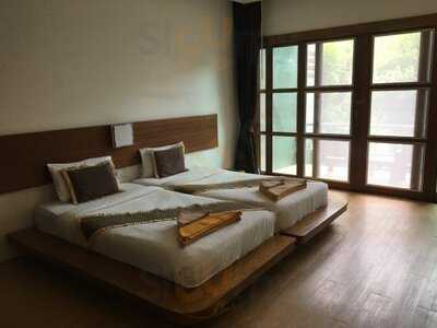 มนต์ทะเล บีช รีสอร์ท