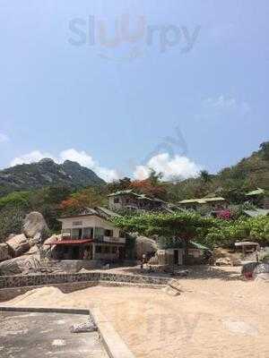 มนต์ทะเล บีช รีสอร์ท