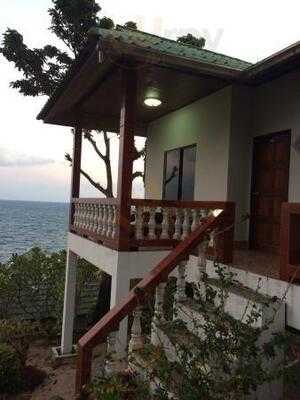 มนต์ทะเล บีช รีสอร์ท