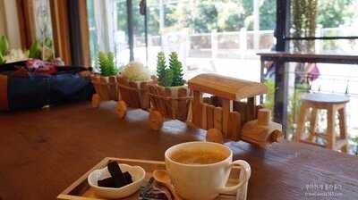 ดอคเตอร์ เจน วาย แลป คาเฟ่