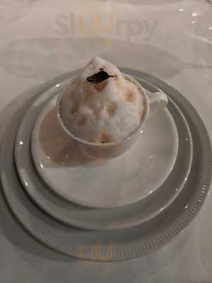 Puang Thong Restaurant