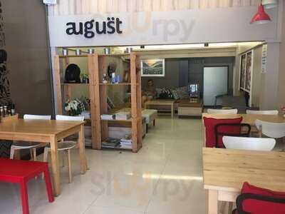 ออกัส คาเฟ่