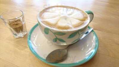 ออกัส คาเฟ่