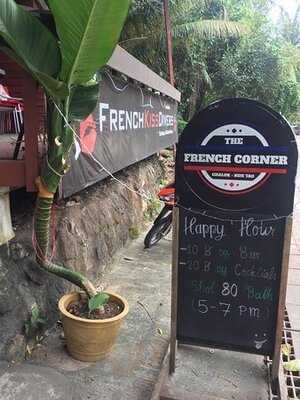 เดอะเฟรนช์ คอร์นเนอร์ - บาร์ แอนด์ เรสเตอรองท์