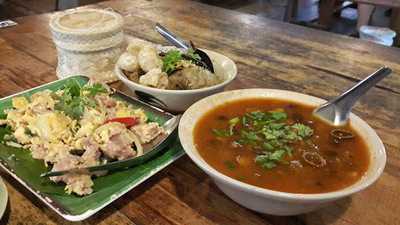 แกงร้อนบ้านสวน