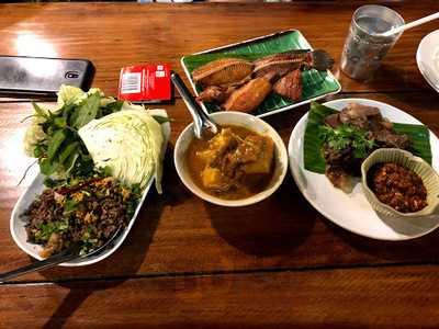 แกงร้อนบ้านสวน