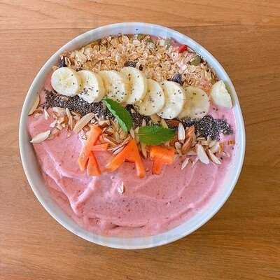 ทรอปิคอล จู๊ซ แอนด์ สมูทตี้ บาร์