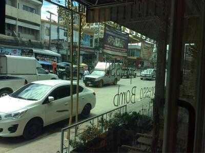 ลิตเติ้ล บราวน์ คาเฟ่