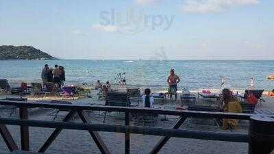 ร้านอาหาร เชิงมน