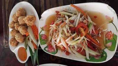 ร้านอาหาร อิ่มปลาเผา