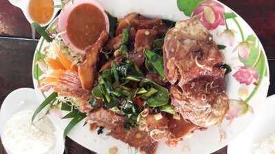 ร้านอาหาร อิ่มปลาเผา
