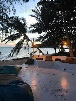 เดอะบีชคลับ @ บุริ รสา เกาะพะงัน