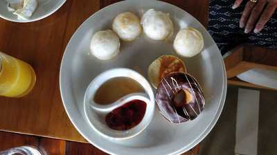 บายเดอะซันพูลบาร์