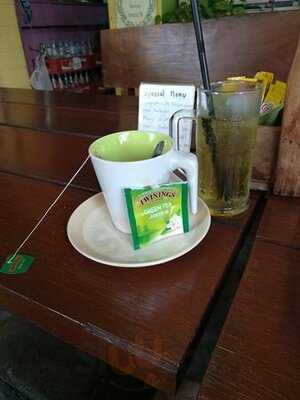 เดอะ คอร์เนอร์ เรสเตอรองท์