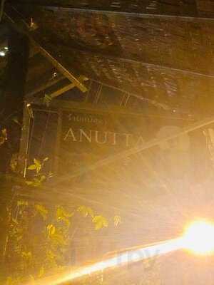 ร้านอาหาร อนันตา