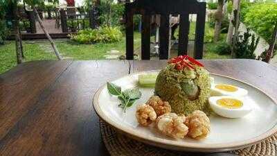 Teak Table  Coffee & Eatery