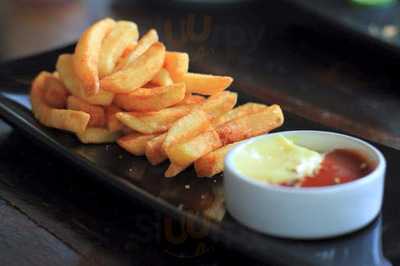 ม' เม คอฟฟี่ แอนด์ เรสเตอรองท์