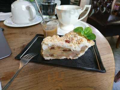 ลิลัค คาเฟ่