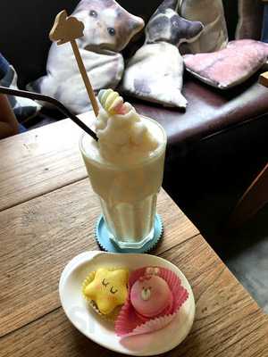 ลิลัค คาเฟ่