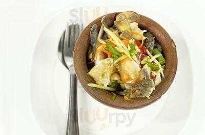 ร้านส้มตำ ตำมั่ว ครัว ต